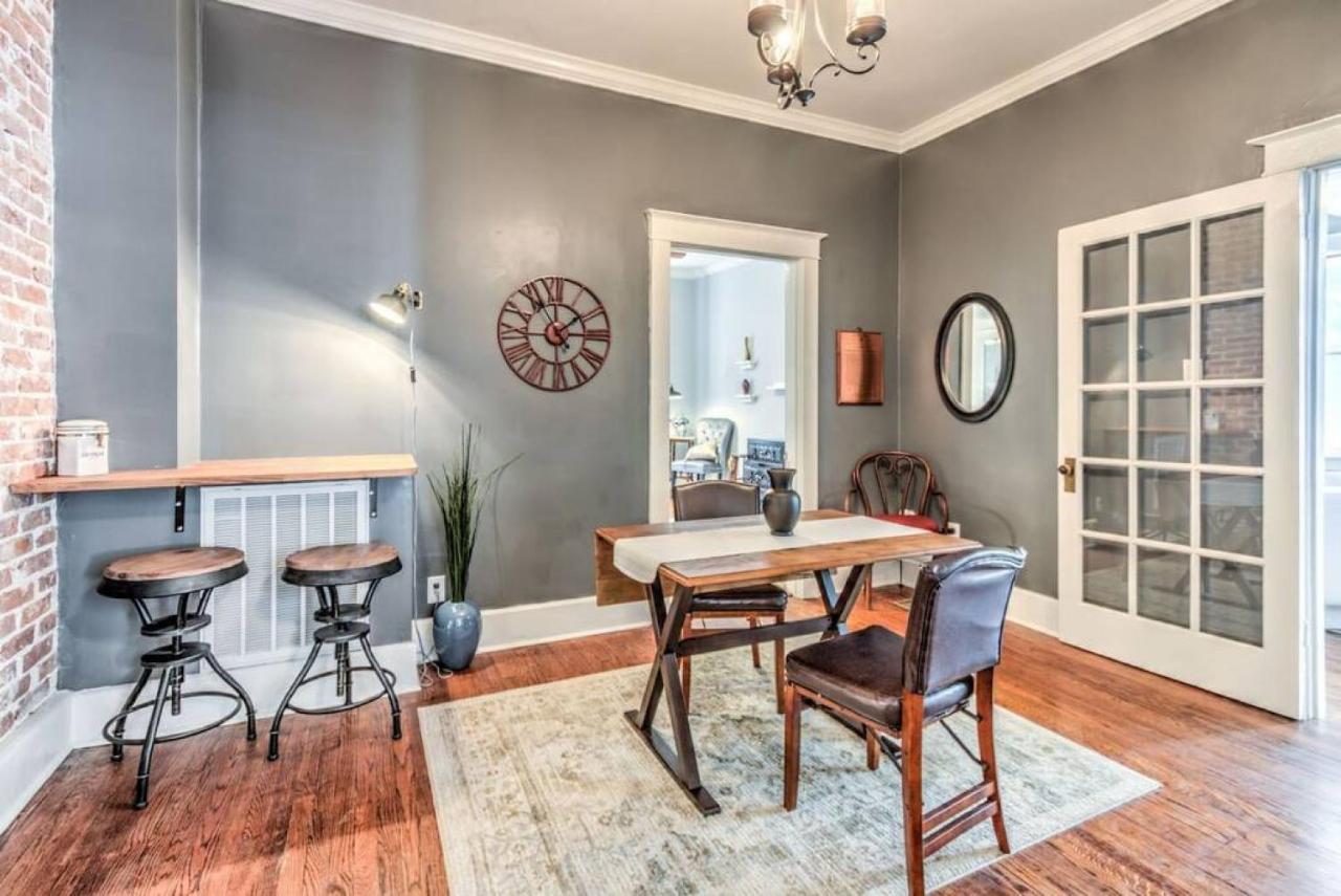 Elegant Colonial With Lovely Details And Character 멤피스 외부 사진