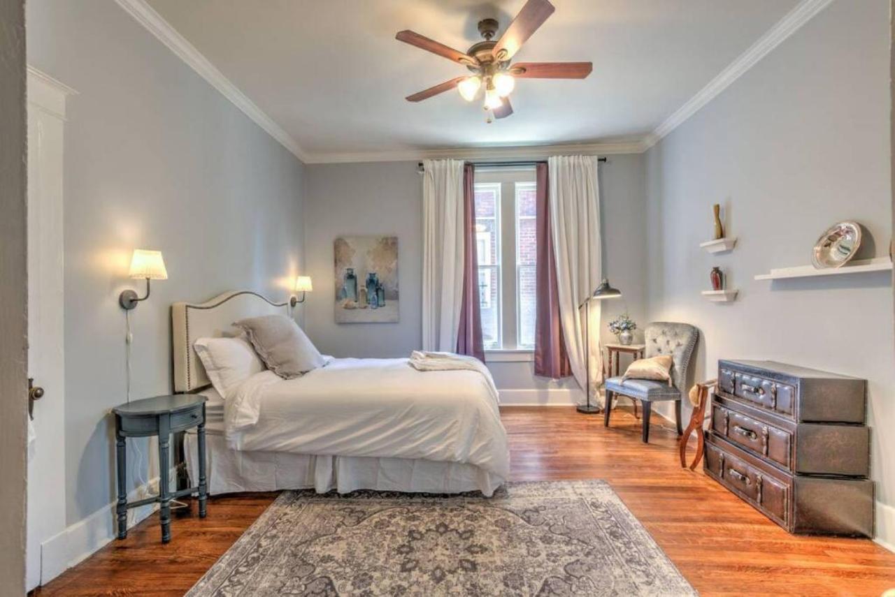 Elegant Colonial With Lovely Details And Character 멤피스 외부 사진