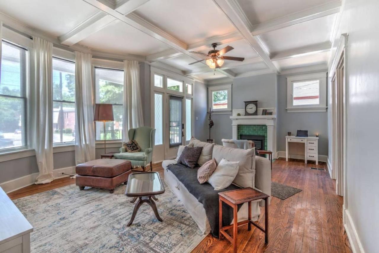 Elegant Colonial With Lovely Details And Character 멤피스 외부 사진