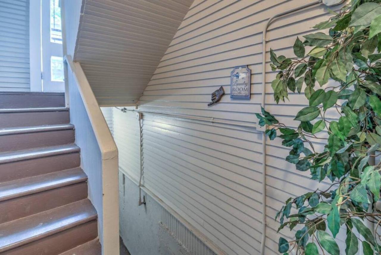 Elegant Colonial With Lovely Details And Character 멤피스 외부 사진